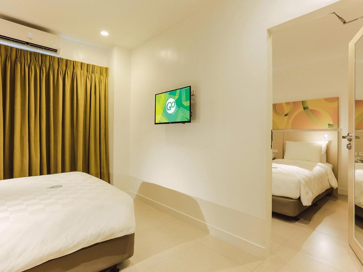 Go Hotels Timog Quezon City Exterior foto