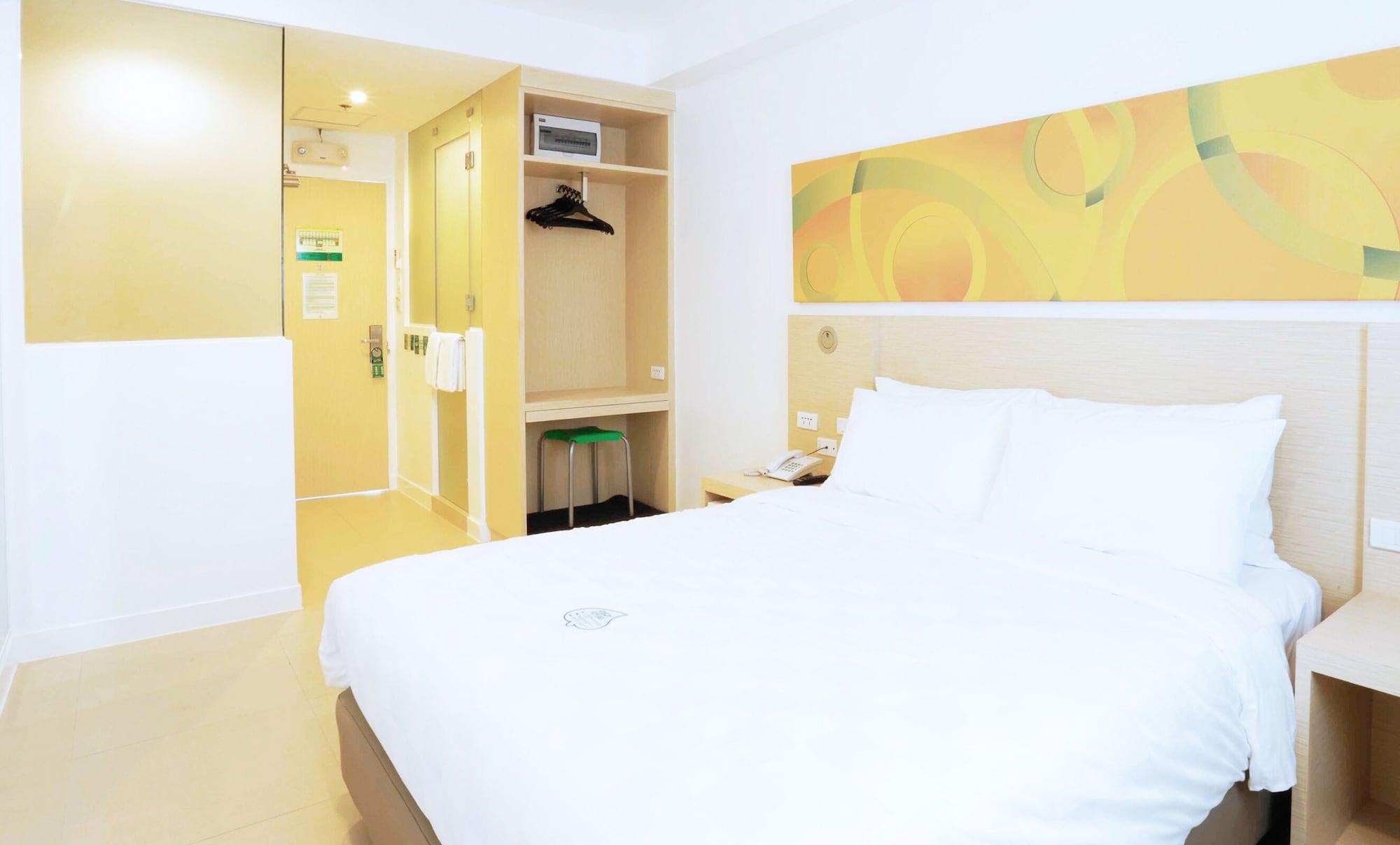Go Hotels Timog Quezon City Exterior foto