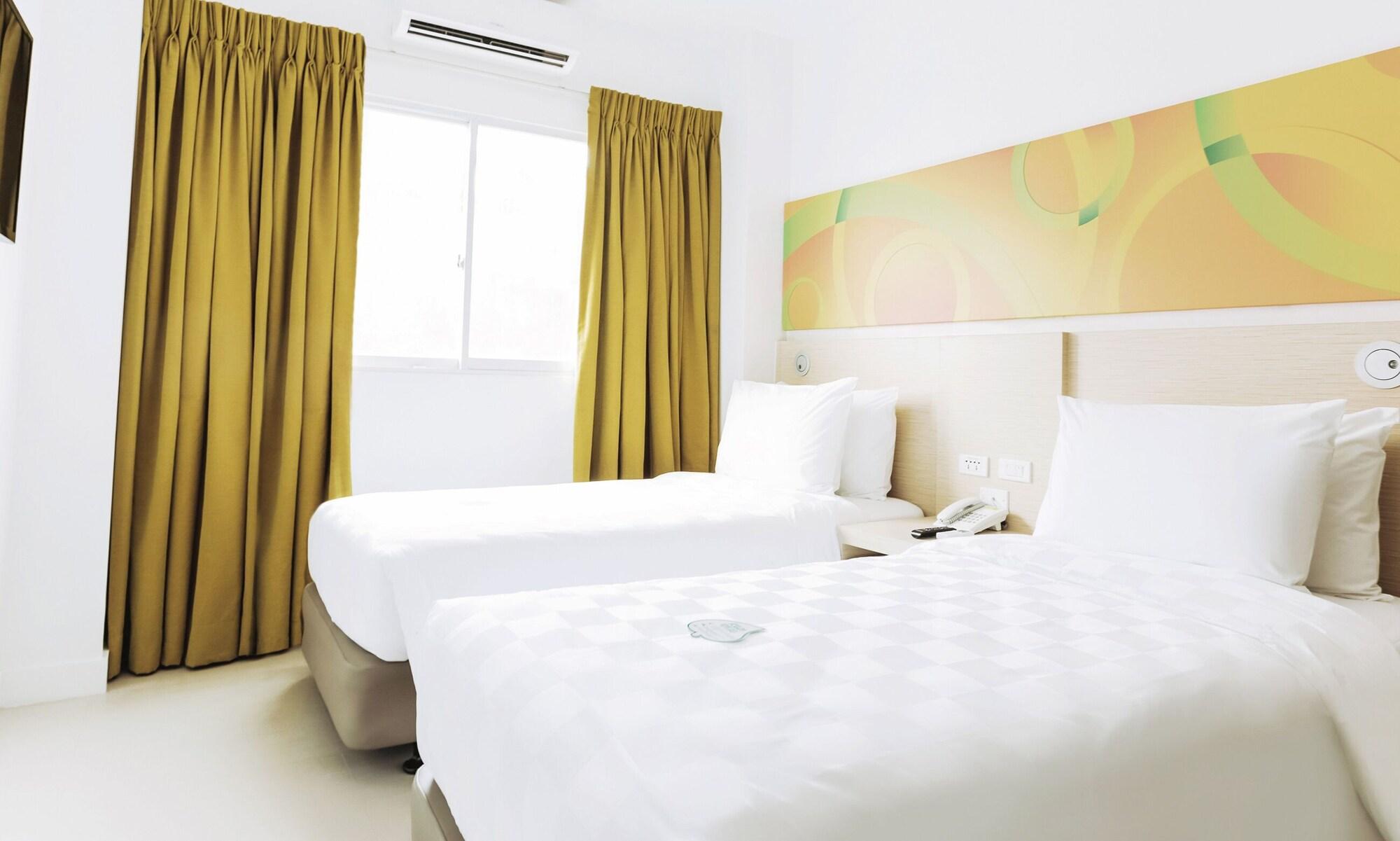 Go Hotels Timog Quezon City Exterior foto